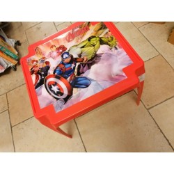 TAVOLO IN PLASTICA AVENGERS