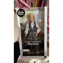BARBIE FASHION WEEK PARIS